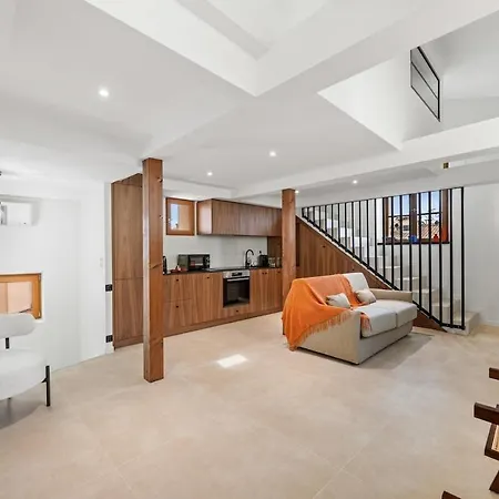 Апартаменты Duplex Old Town Антиб