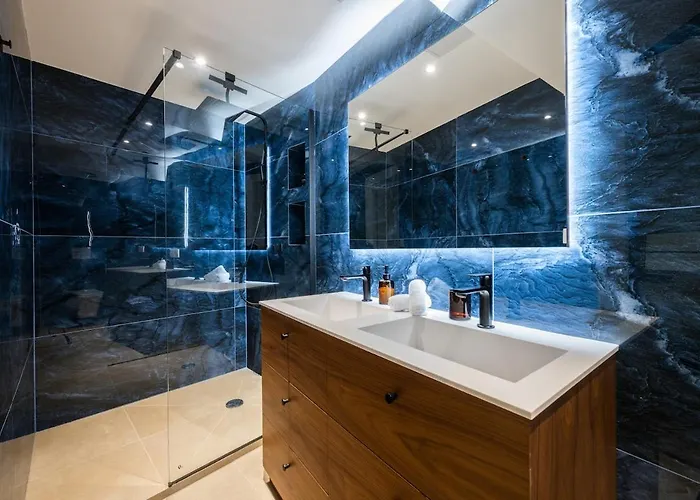 Duplex Old Town Антиб